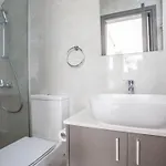3-schlafzimmer-villa Mit Privatem Pool Im Zentrum By Interhome *