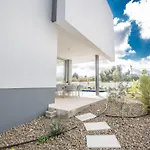 度假居 3-schlafzimmer-villa Mit Privatem Pool Im Zentrum By Interhome *
