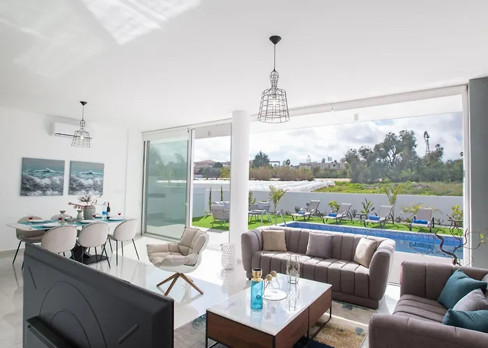 Casa de Férias 3-schlafzimmer-villa Mit Privatem Pool Im Zentrum By Interhome Protaras