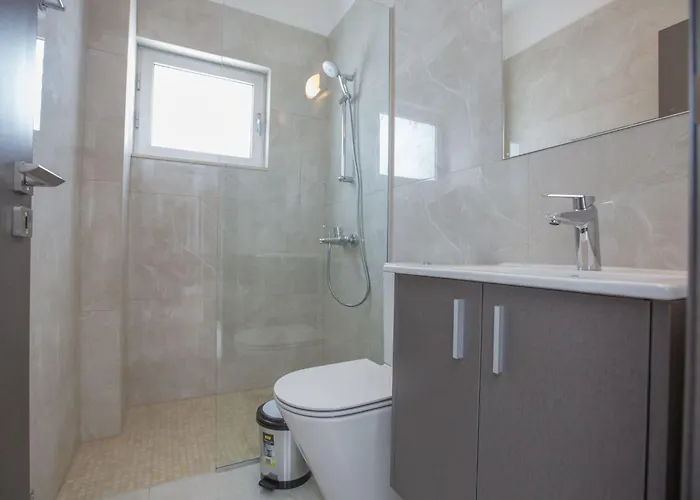 3-schlafzimmer-villa Mit Privatem Pool Im Zentrum By Interhome * Protaras