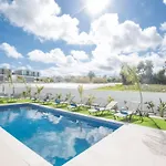 3-schlafzimmer-villa Mit Privatem Pool Im Zentrum By Interhome بيت للعطل بروتاراس