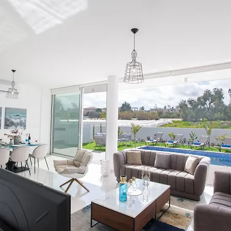 Tatil Evi 3-schlafzimmer-villa Mit Privatem Pool Im Zentrum By Interhome Protaras