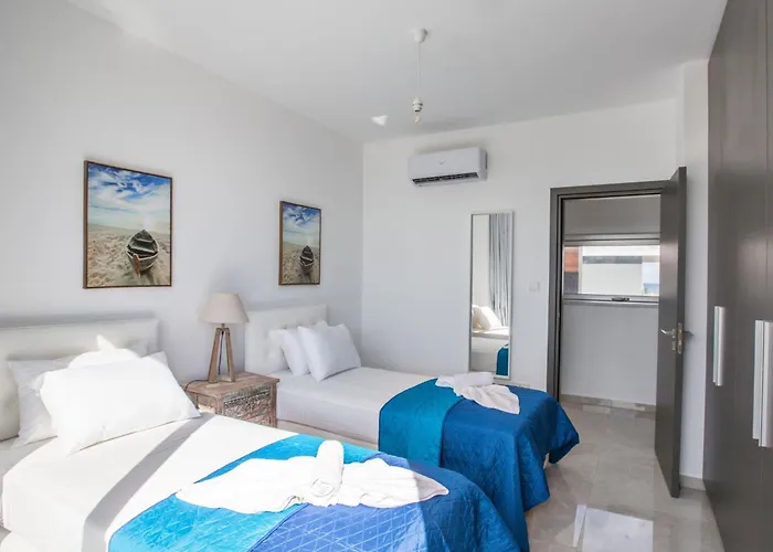 Tatil Evi 3-schlafzimmer-villa Mit Privatem Pool Im Zentrum By Interhome